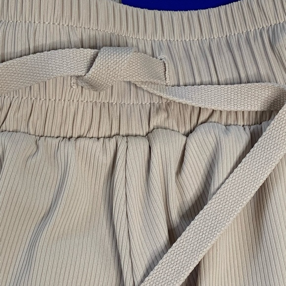 Joy Lab Layered Flutter Running Shorts Tan Size XS NWT Mid‎ Rise Target Athletic - Picture 4 of 10